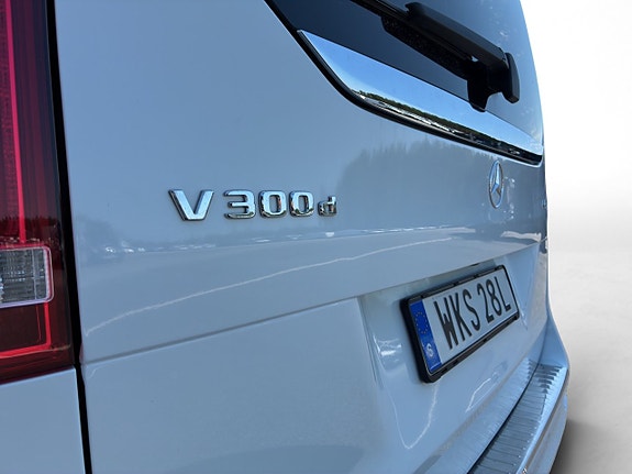 Mercedes-Benz V300 d 18 of 30