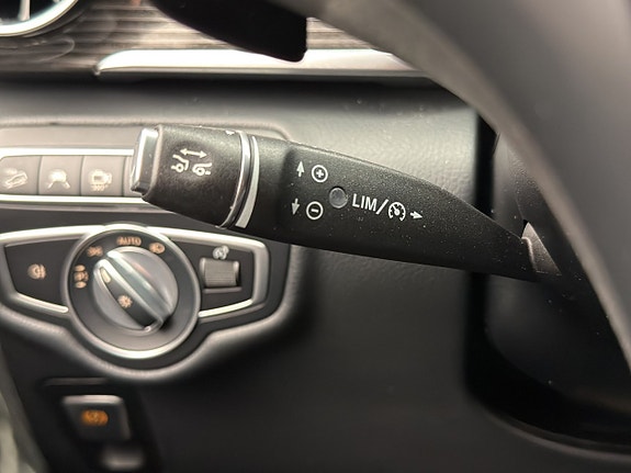 Mercedes-Benz V300 d 25 of 30