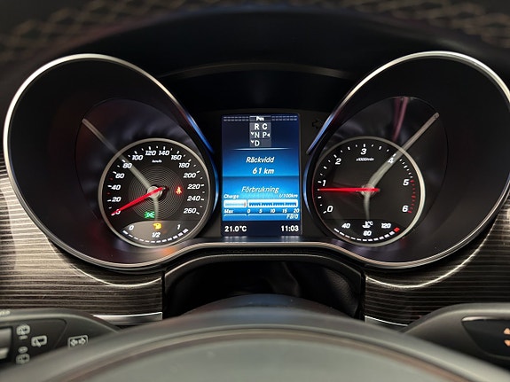 Mercedes-Benz V300 d 26 of 30