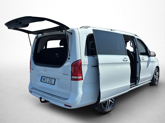 Mercedes-Benz V300 d 14 of 30