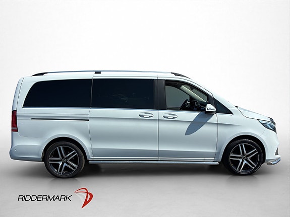 Mercedes-Benz V300 d 2 of 30
