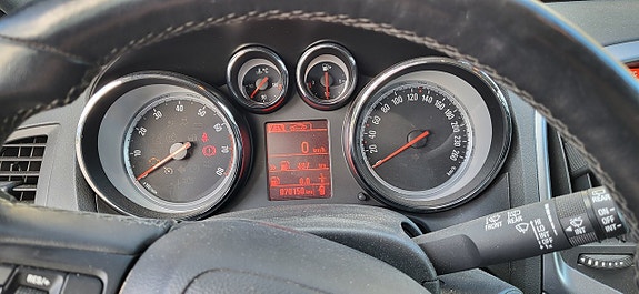 Opel Astra 8 of 12