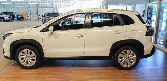 Suzuki S-Cross 2 of 7