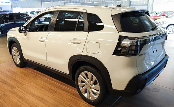 Suzuki S-Cross 3 of 7