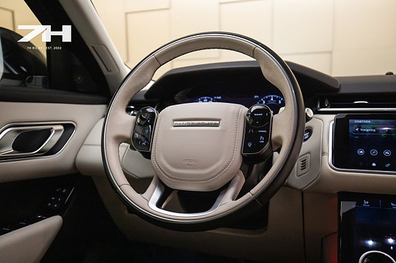 Land Rover Range Rover Velar 11 of 22