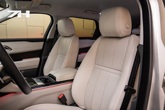 Land Rover Range Rover Velar 16 of 22