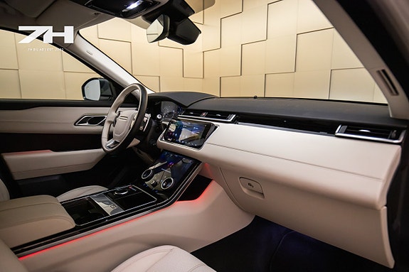 Land Rover Range Rover Velar 15 of 22