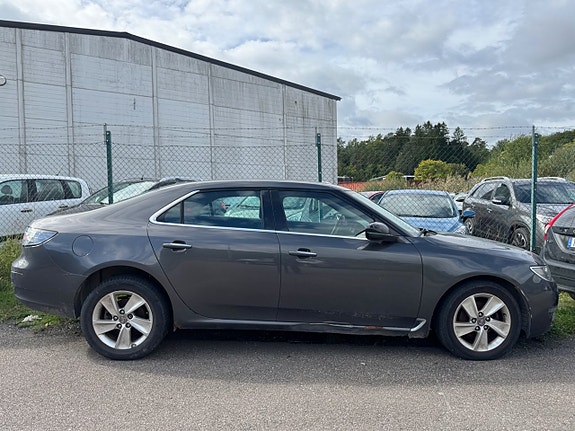 Saab 9-5 3 of 13