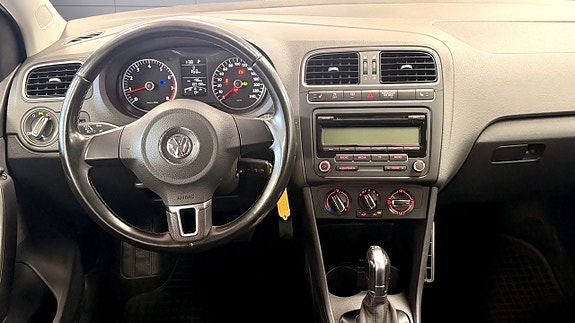 Volkswagen Polo 13 of 18