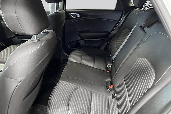 Kia Ceed 9 of 15