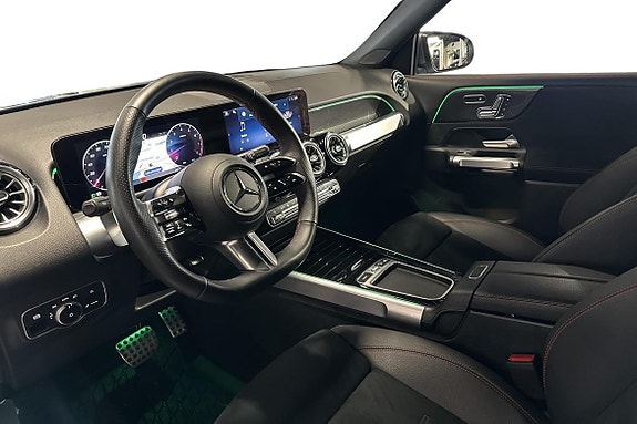 Mercedes-Benz GLB200 7 of 27