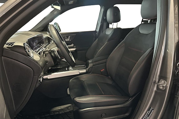 Mercedes-Benz GLB200 12 of 27