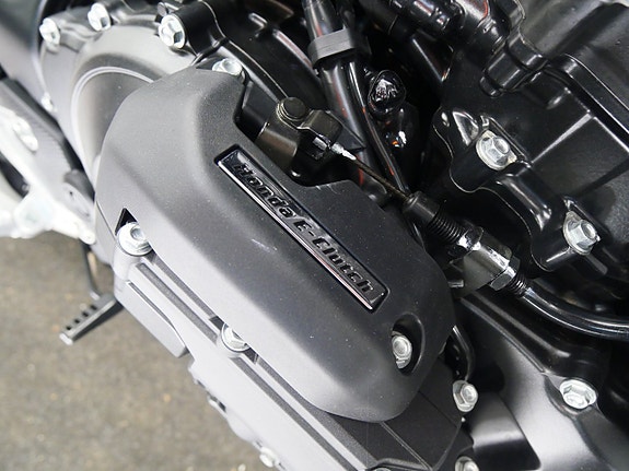 Honda CB750 Hornet E-Clutch Demo 5 of 6