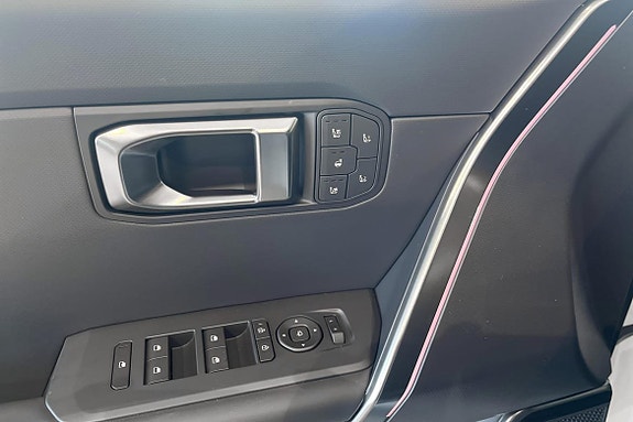 Kia Seltos 15 of 19