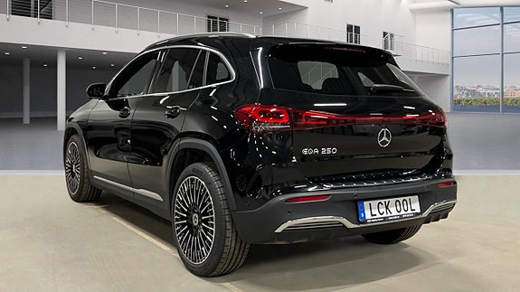 Mercedes-Benz EQA250 3 of 7