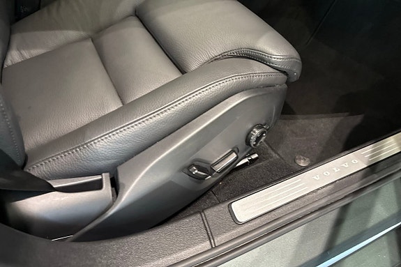 Volvo V60 12 of 30