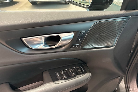 Volvo V60 21 of 30