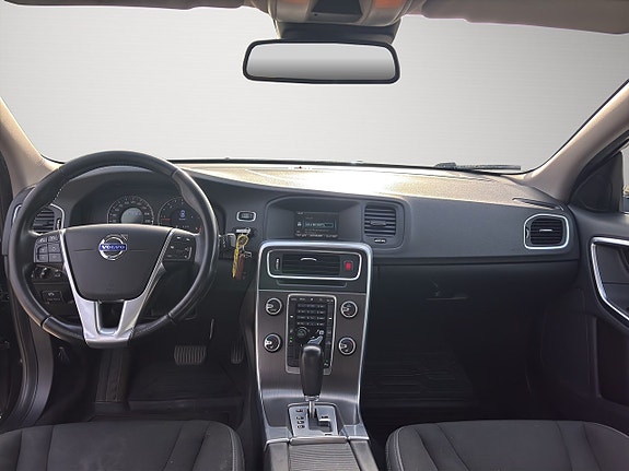 Volvo S60 13 of 17