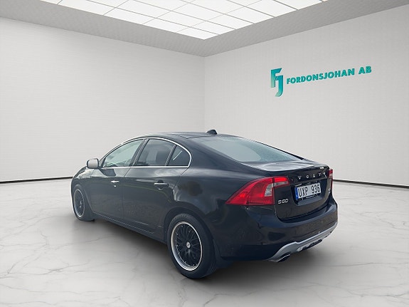 Volvo S60 3 of 17
