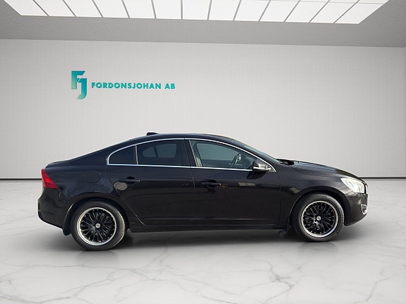 Volvo S60 6 of 17