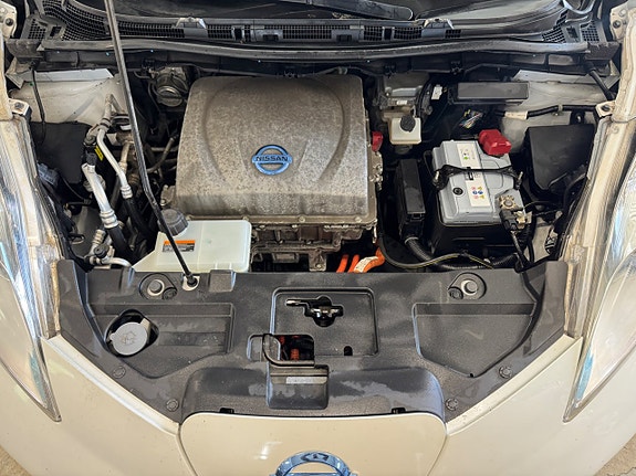 Nissan Leaf 21 of 24
