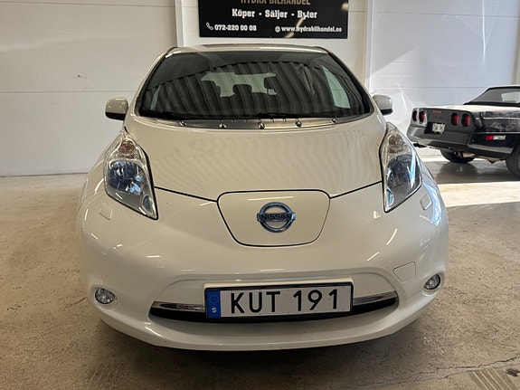 Nissan Leaf 2 of 24