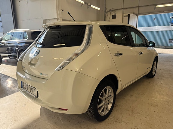 Nissan Leaf 7 of 24