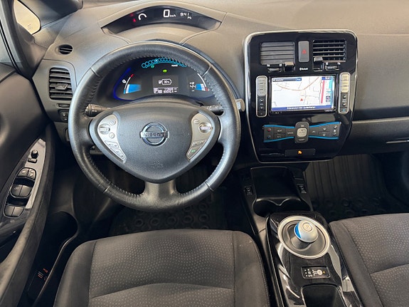 Nissan Leaf 12 of 24