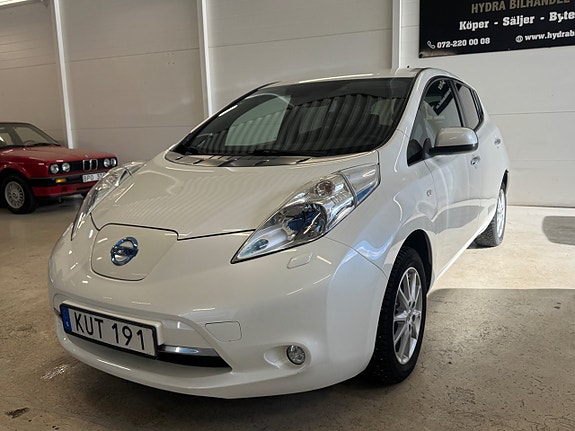 Nissan Leaf 3 of 24