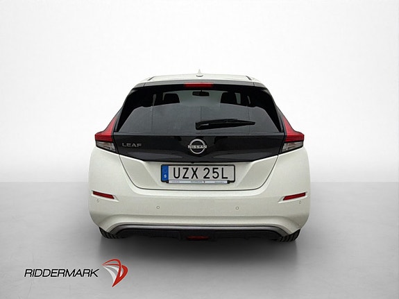 Nissan Leaf 8 of 30