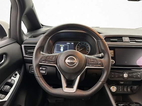 Nissan Leaf 15 of 30