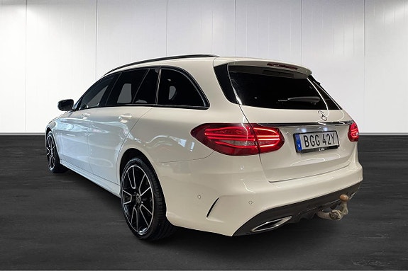 Mercedes-Benz C220 5 of 25