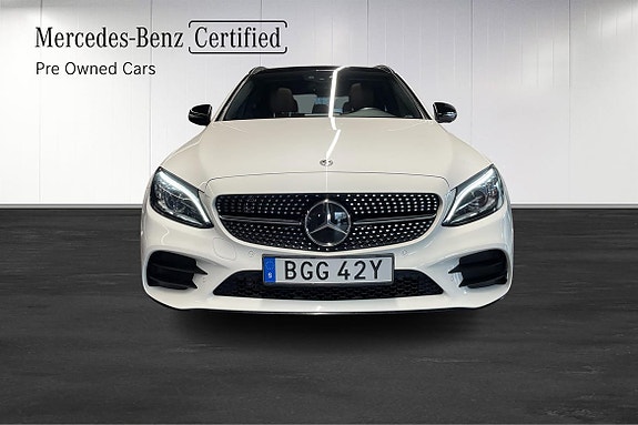 Mercedes-Benz C220 2 of 25