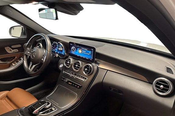 Mercedes-Benz C220 9 of 25