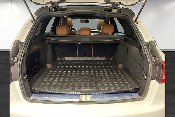 Mercedes-Benz C220 24 of 25