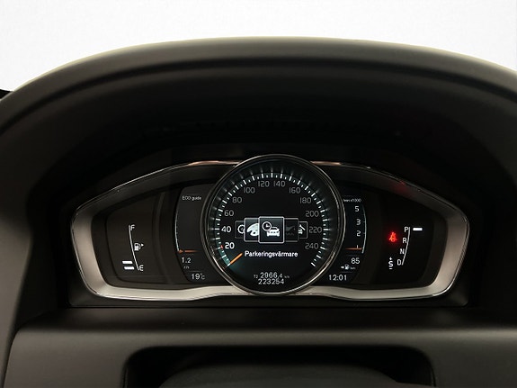 Volvo XC60 18 of 30