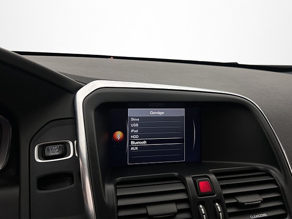 Volvo XC60 22 of 30