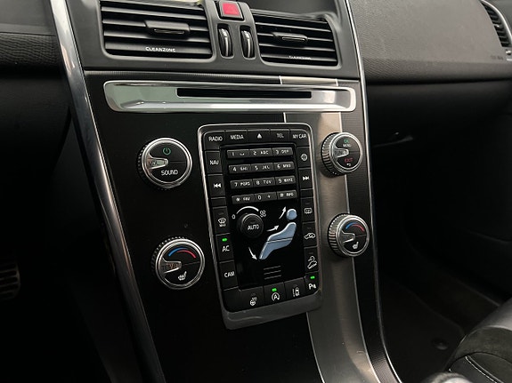 Volvo XC60 24 of 30