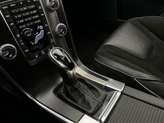 Volvo XC60 25 of 30