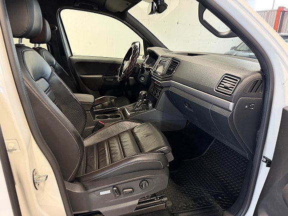 Volkswagen Amarok 25 of 25