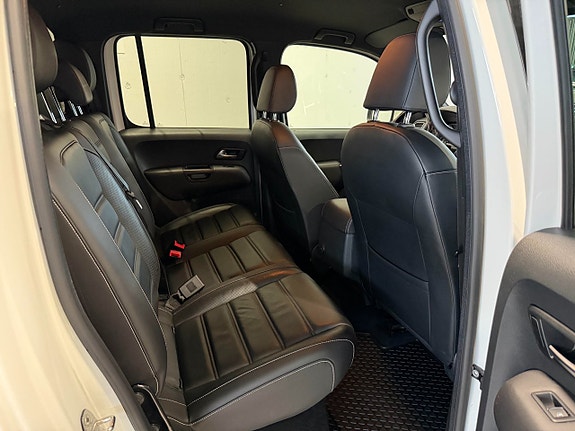 Volkswagen Amarok 24 of 25