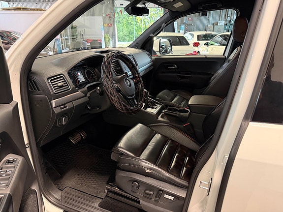 Volkswagen Amarok 15 of 25
