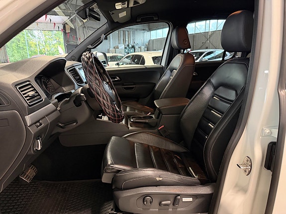 Volkswagen Amarok 16 of 25