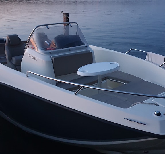 Quicksilver 555 Activ Open med Mercury 100 CT mkt utrustning få timmar toppen! 15 of 15