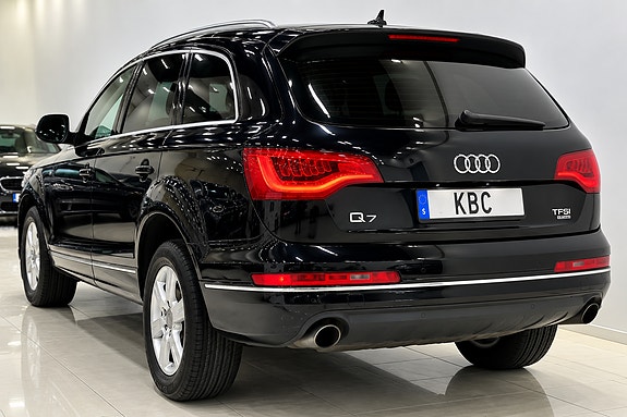 Audi Q7 4 of 12
