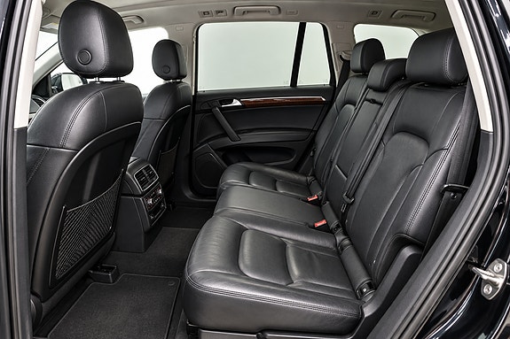 Audi Q7 7 of 12