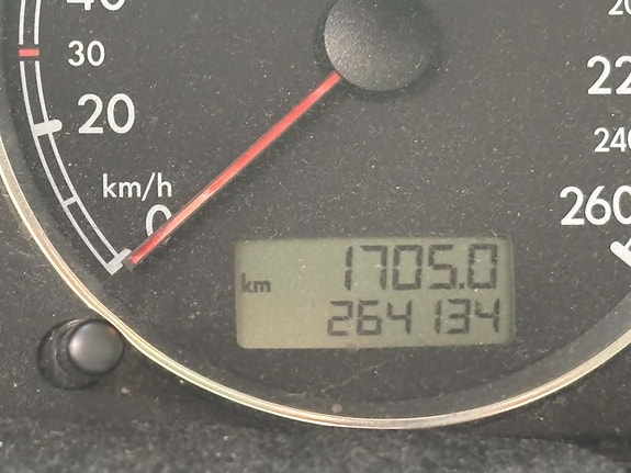 Volkswagen Passat 6 of 6