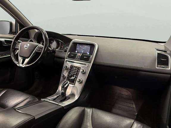 Volvo XC60 15 of 27