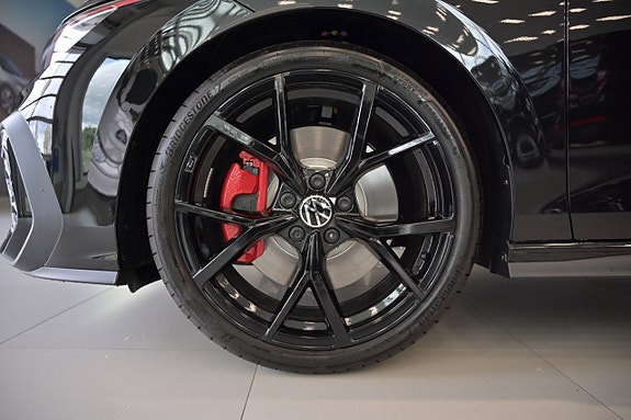 Volkswagen Golf I 11 of 29