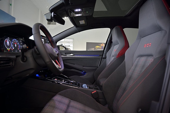 Volkswagen Golf I 23 of 29